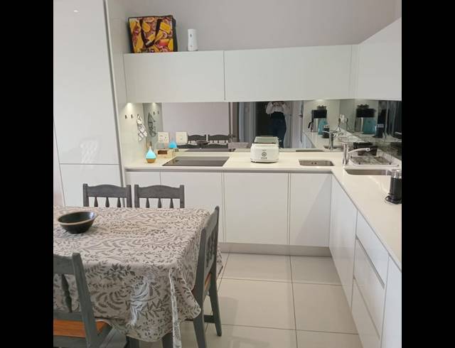 2 BEDROOM PROPERTY TO RENT IN HOUGHTON ESTATE